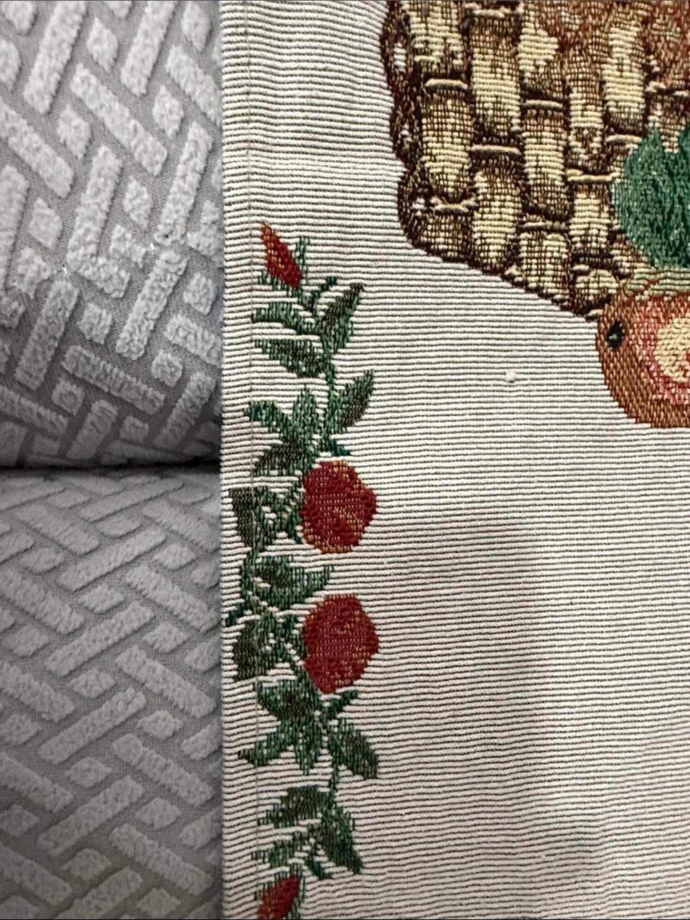 Vintage Tapestry Fruit Basket Embroidered Table Runner and 2 Placemats 70” Long